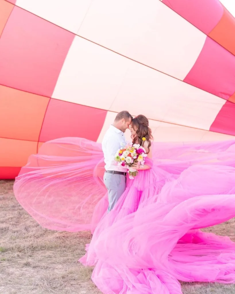 ⁠Love is in the air with this inspiration. ? Blissful Weddings & Events perfectly places passionate pops of fuchsia hues,